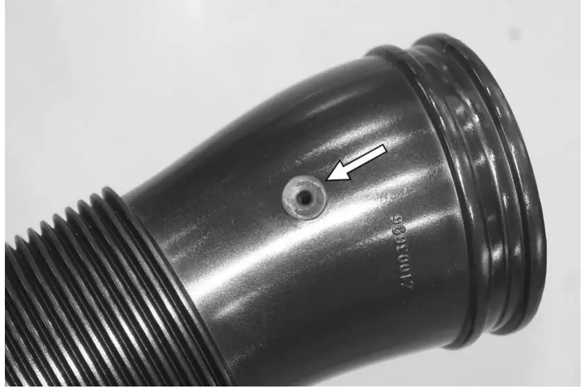 CI100052 APR Mk8 Airbox figure 22