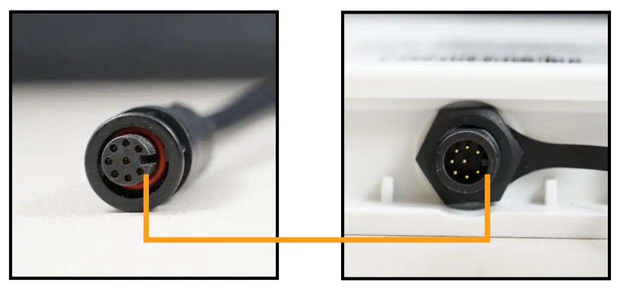 linxup LAADS1 Solar Charged GPS Tracker - Align the key slot