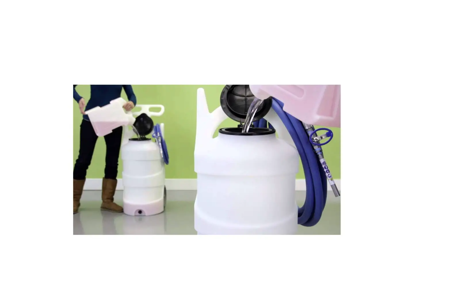 Foamit Fi-10n 10 Gallon Air Operated Portable Foam Equipment User Manual Foamit Fi-10n 10 Gallon Air Operated Portable Foam Equipment User Manual