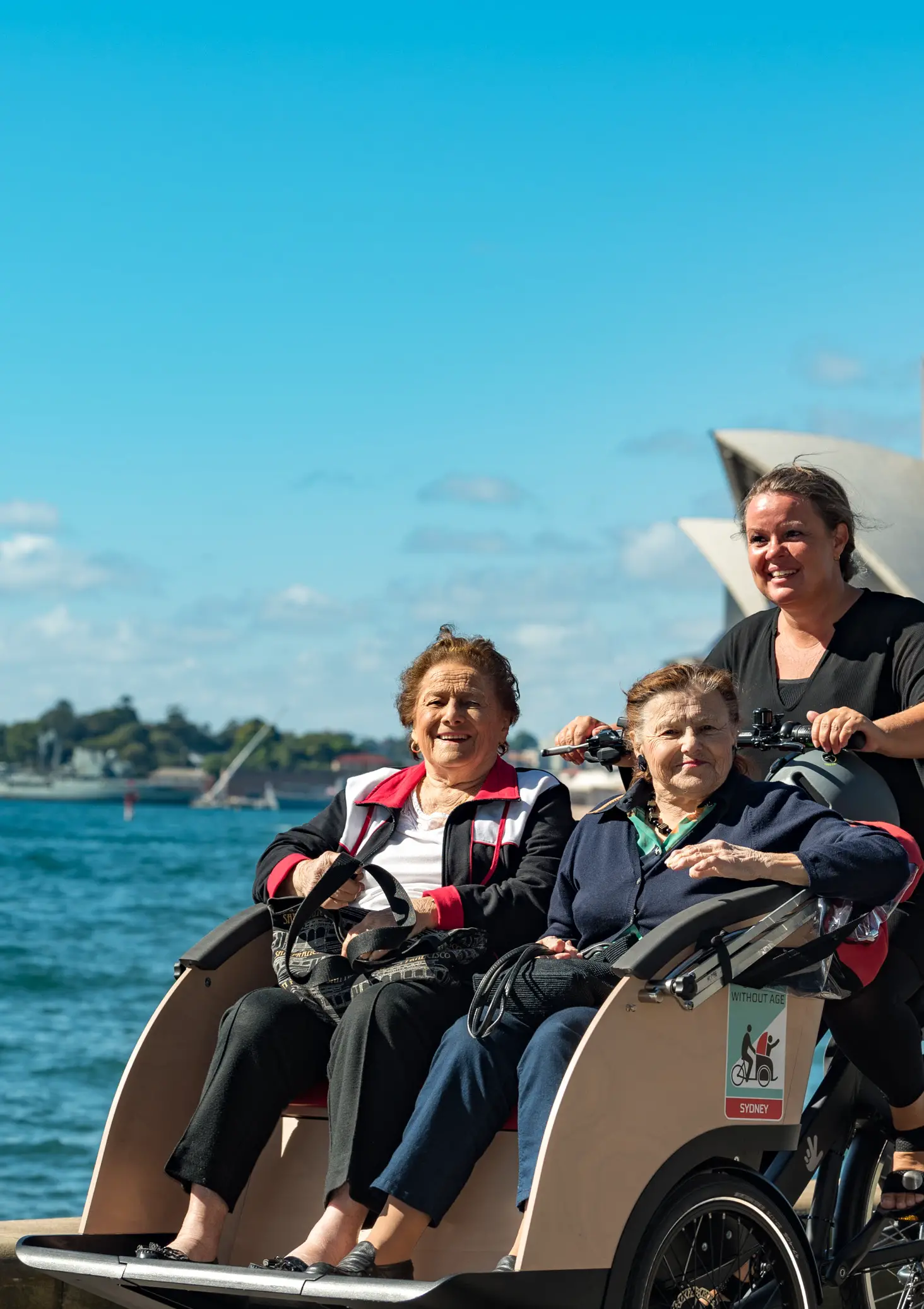 TRIOBIKE- TAXI- AIR -3- Seats- Electric- Cargo- Bike-02