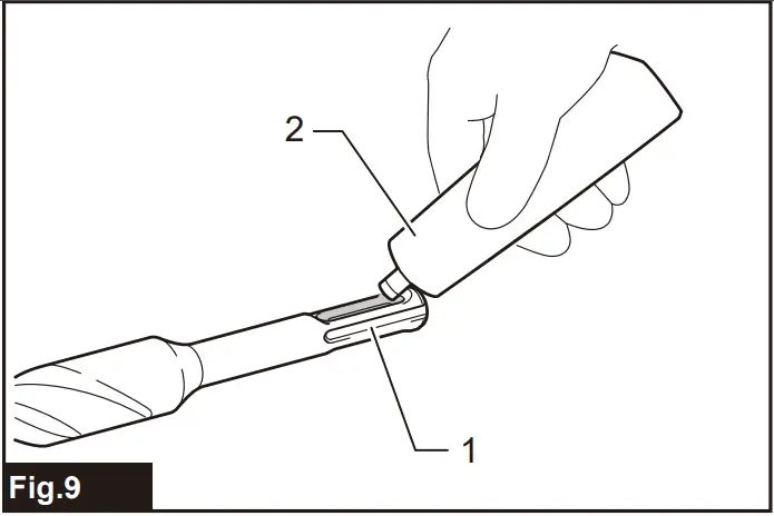 Installing or removing drill bit