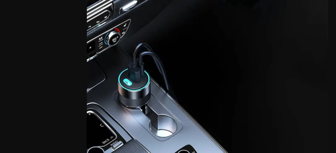 Choetech Tc-011 Pd 130 W Triple-port Car Charger User Manual Choetech Tc-011 Pd 130 W Triple-port Car Charger User Manual