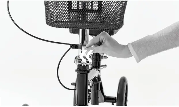 MEDLINE MDS86000G4 Four Wheeled - disengaged.