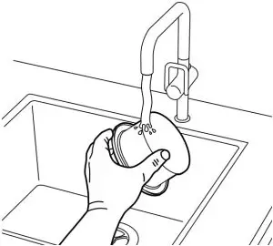 CLEANING THE RINSABLE FILTER