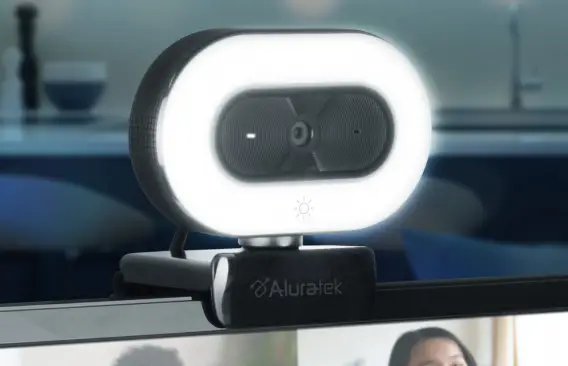 Adjustable Light : Auto Focus