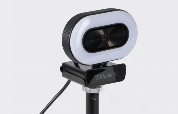 Built-in Tripod Mount