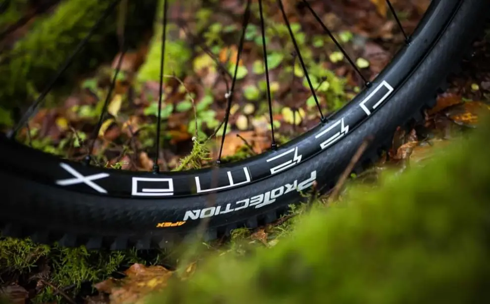 Mavic E-deemax S 35 27.5 Inch 650b Center Lock Rear Wheel Instruction Manual