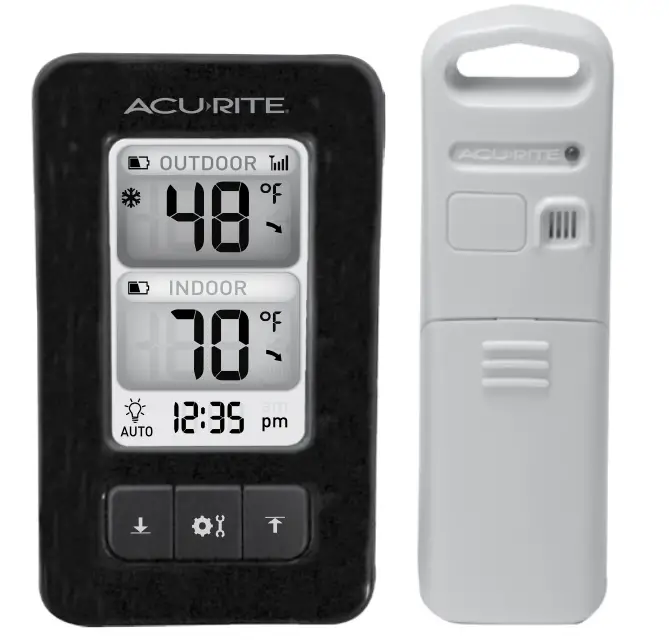 ACURITE 02029W Thermometer with Color Display Indoor