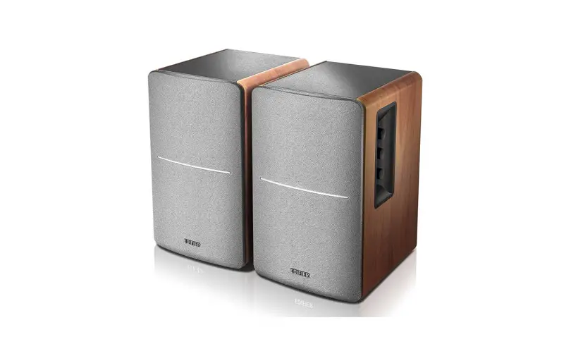 Edifier Powered Bluetooth Speaker Brown Wood User Manual