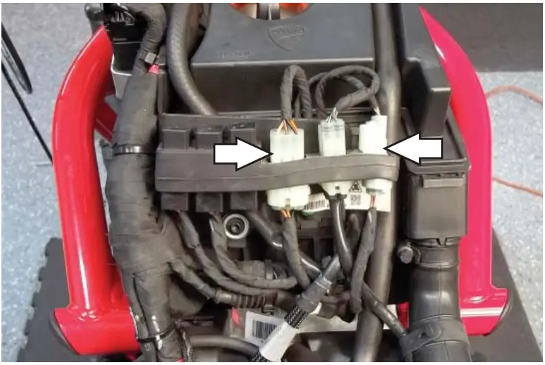 INSTALLING THE POWER COMMANDER 6