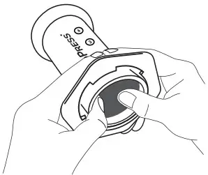 AEROPRESS Hod and Cold Brew Coffee Maker - Push plunger