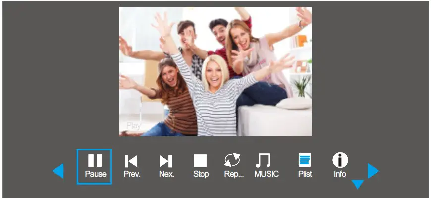 XuanPad M8 F Mini Projector - Playing the PHOTO 3