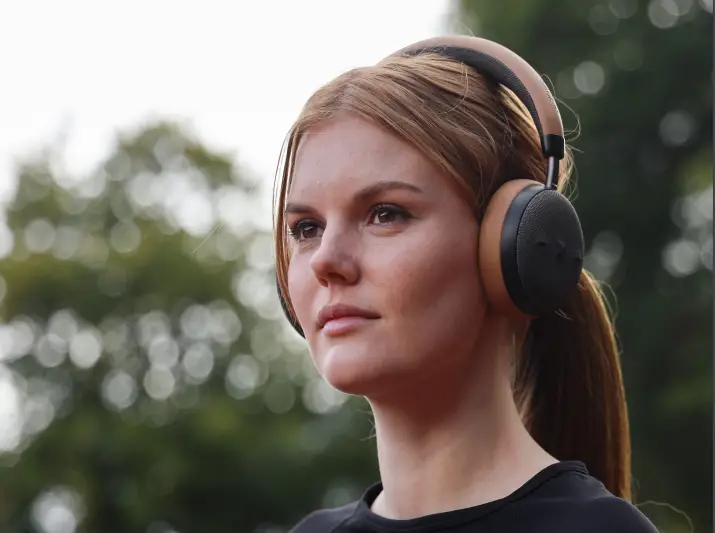 SACKit 70012 TOUCHit S Bluetooth Headphones -fig1