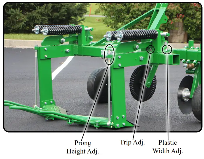 Rain-Flo IRRIGATION Challenger Model 1800 Plastic Mulch Lifter - plAstiC Width