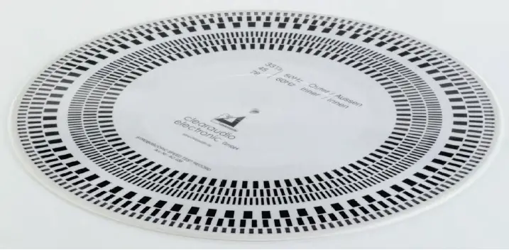 clearaudio Innovation Wood Turntable 25