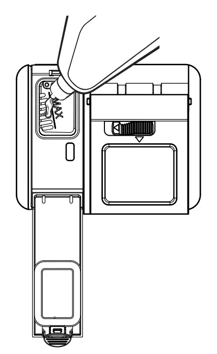 Filling the rinse aid reservoir