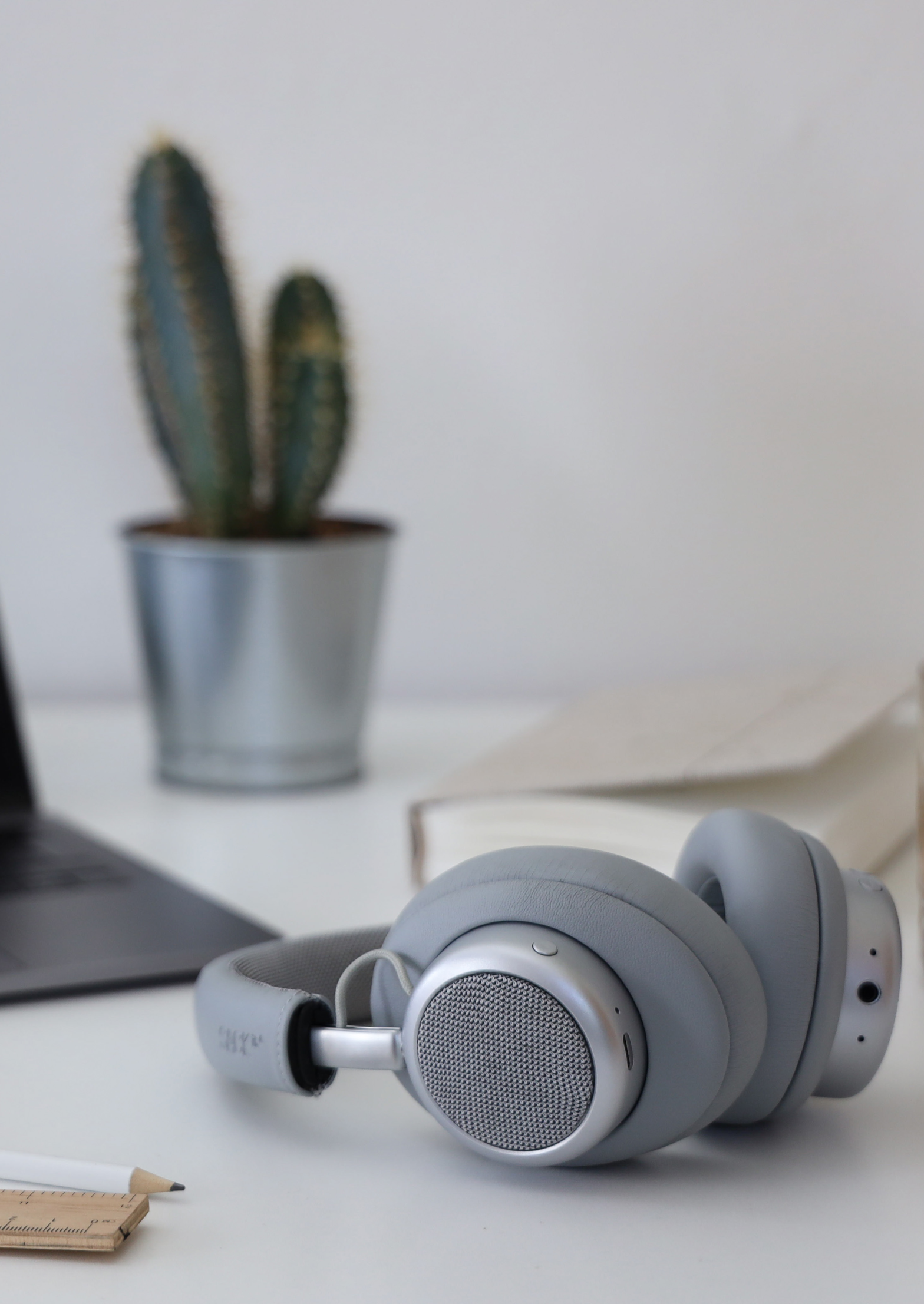 SACKit AJ83WY TOUCHit Over Ear Headphone-