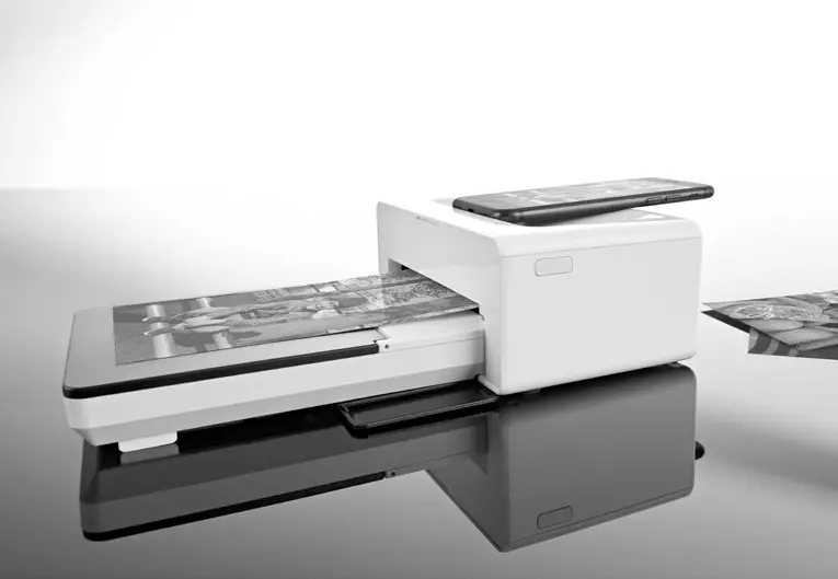 SHAREP IMAGE 4x6 Smartphone Cover