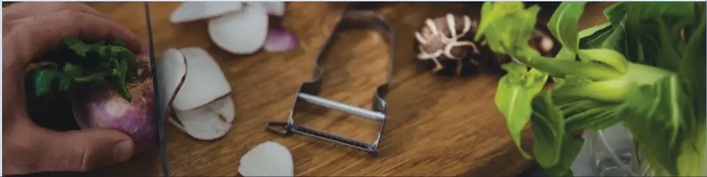 We’re committed to
making food last
longer with our
TasteLock™ Plus
Crispers to help you
waste less.