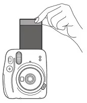 FUJIFILM-BO-13-Instax-Mini-11-Taking Pictures 3