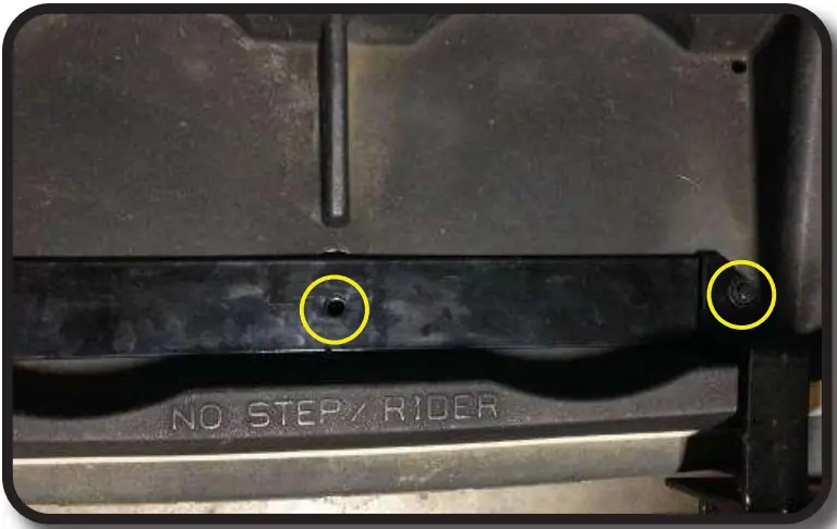 E-Z-GO-RXV-TITAN1000-2021-Titan-1000-Rear-Seat-FIG-12