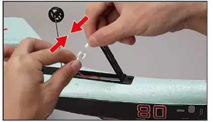 Qifeng Toys Factory SU-35 Fighter 4 Channel 2.4GHz Bomber RC Airplanes 13