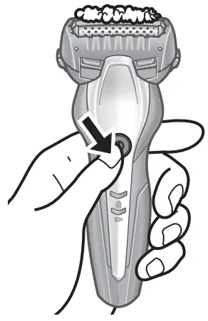 Panasonic ES-ST2N Household Rechargeable Shaver - Cleaning the shaver