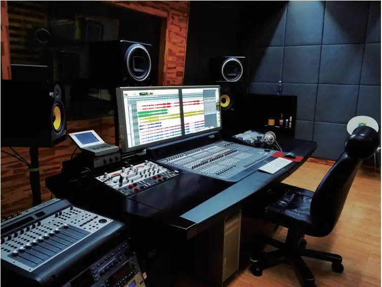 Questyle-M15-Headphone-Amplifier-Mobile-Lossless-DAC-fig-11