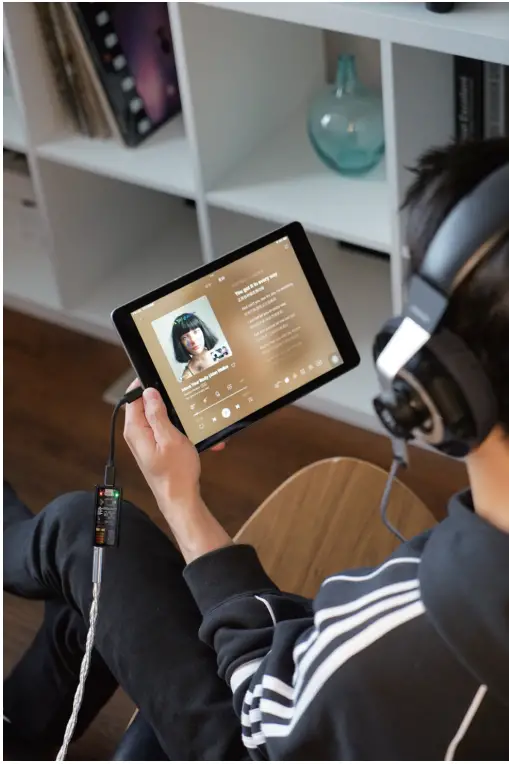 Questyle-M15-Headphone-Amplifier-Mobile-Lossless-DAC-fig-13