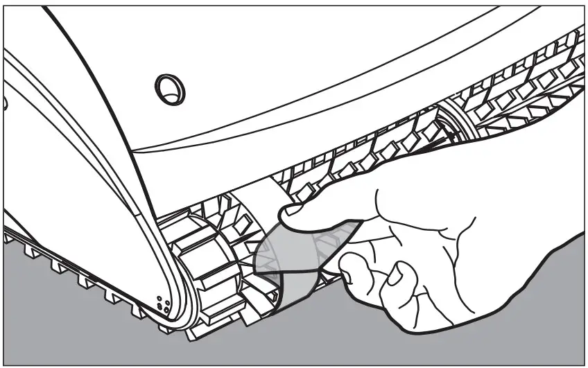 USING THE POOL CLEANER