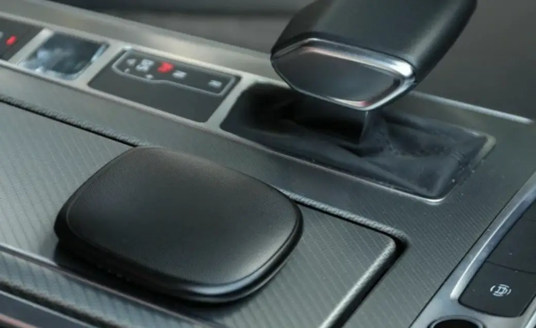 Shenzhen Exploter Electronics Ai-996 Applepie Mini Carplay Ai Box Instruction Manual Shenzhen Exploter Electronics Ai-996 Applepie Mini Carplay Ai Box Instruction Manual