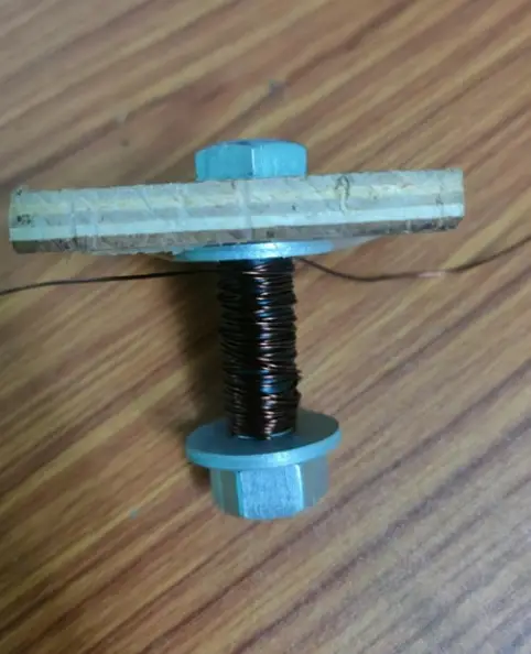 instructables-LEVITATING-BANANA-Electromagnetic-Levitation-FIG-7