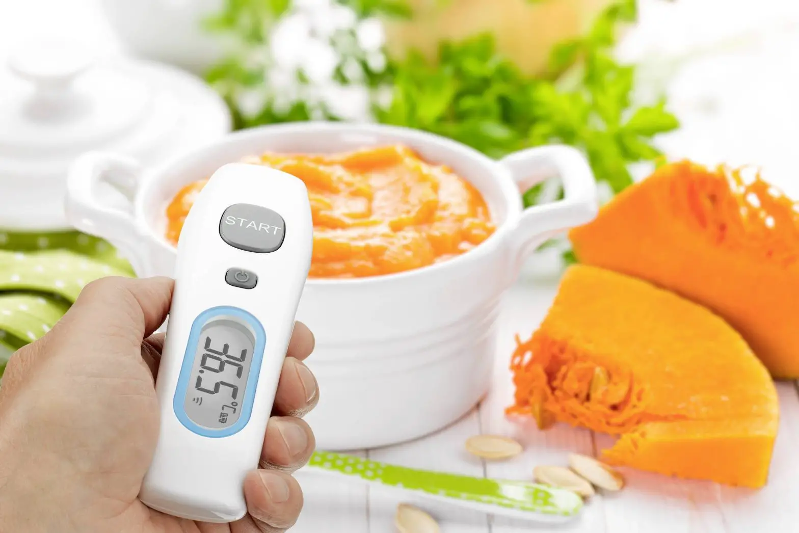 Tfa Dostmann Thd2fe Non-contact Forehead Thermometer User Manual