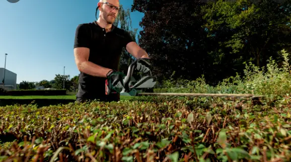 Metabo Ahs 18-45 V Cordless Hedge Trimmer Instruction Manual