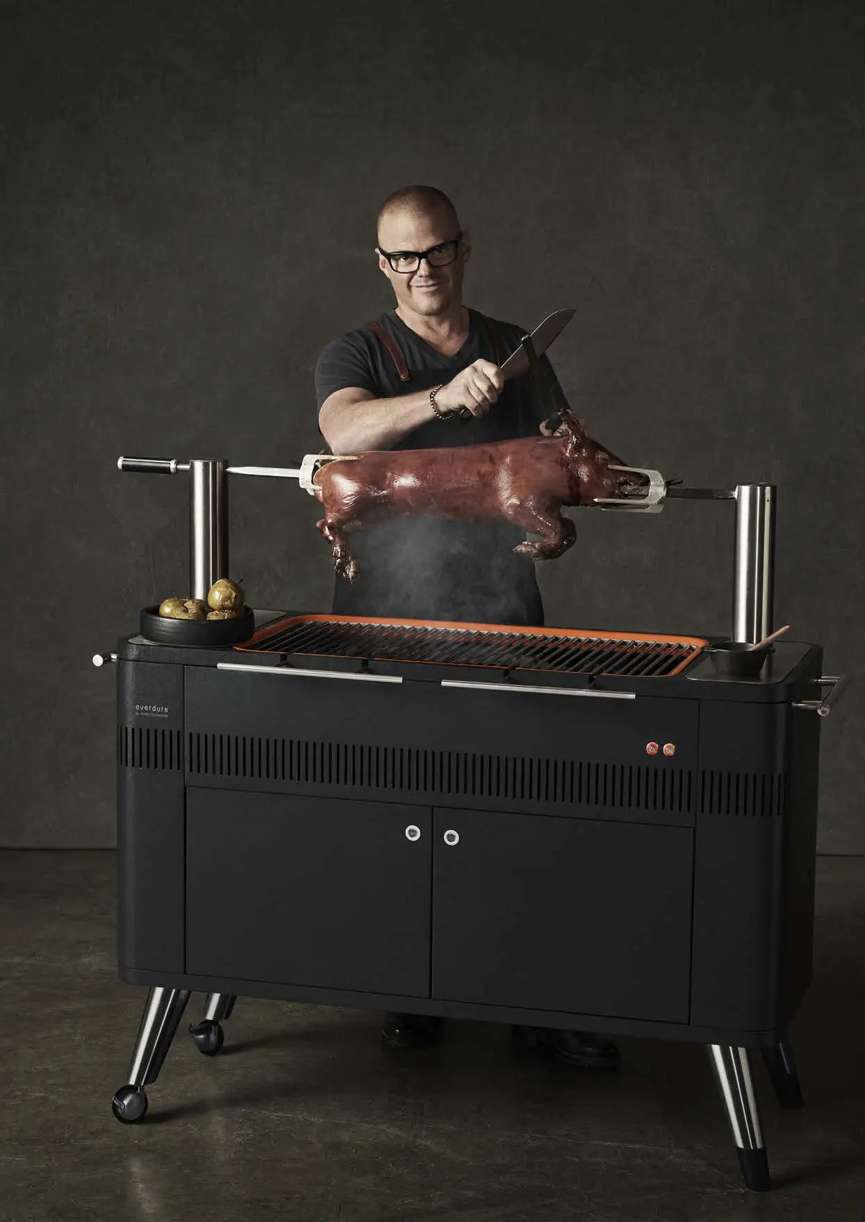 everdure HUB ELECTRIC IGNITION CHARCOAL GRILL -