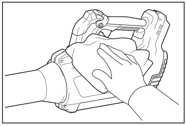 Makita Cordless Blower -.Cleaning the machine
