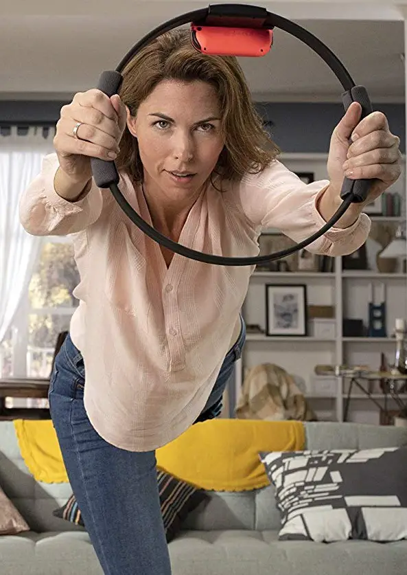 Nintendo-10001992-Ring-Fit-Adventure-FIG-2