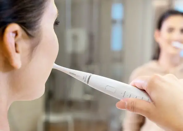 Niceboy Smartsonic Toothbrush User Manual Niceboy Smartsonic Toothbrush User Manual