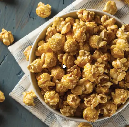 Easy Caramel Corn
