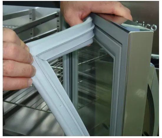 ggm gastro Drinks Refrigerated Counters Showcase 330 Liters - fig 12