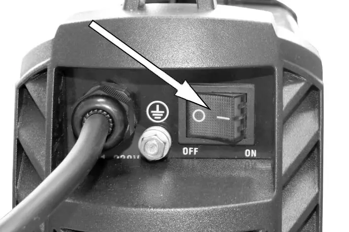 Clarke-MMA200A-200A-MMA-Inverter-Welder-03