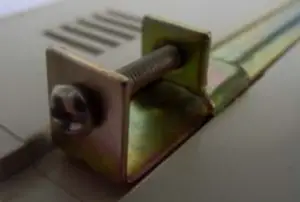 Figure 9. Fixing the Flow Readout Box - B