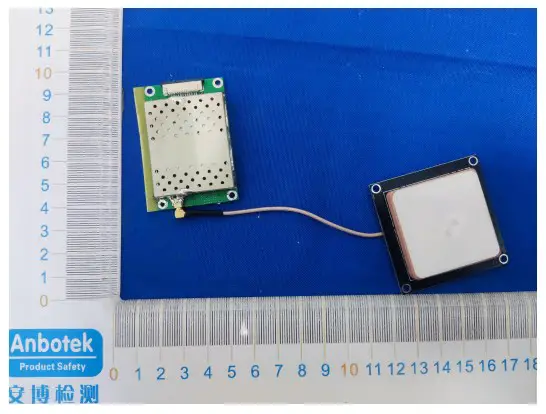 Trace antenna designs