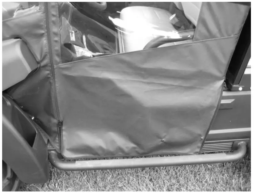 FALCON RIDGE Bobcat 2200 Full Cab with Windshield fig 3