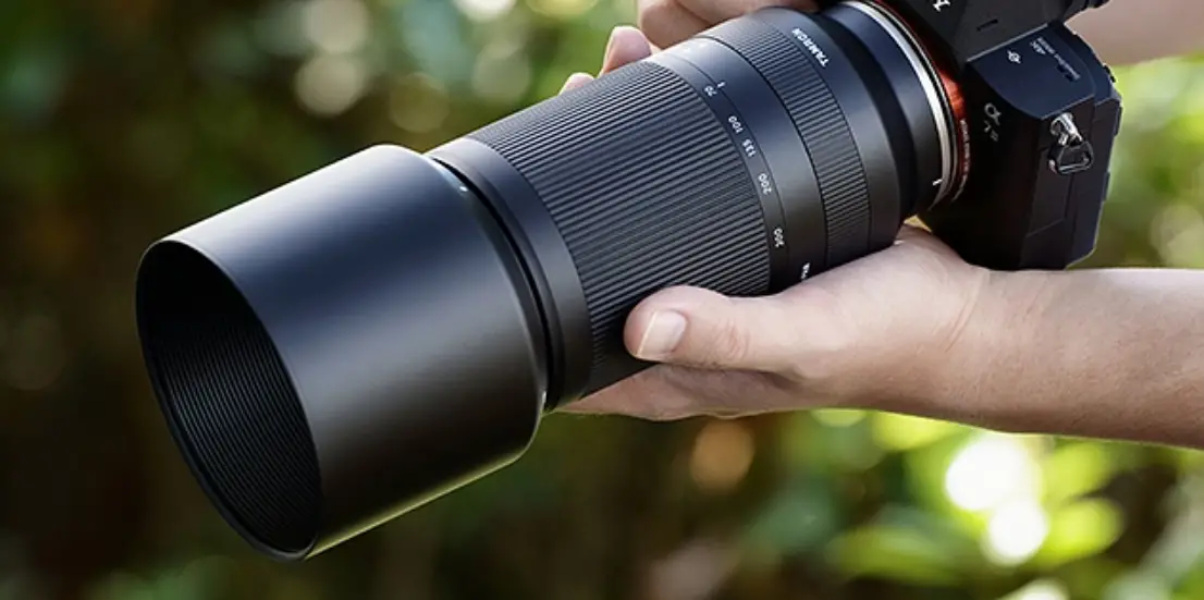 Tamron A047 70-300mm F-4.5-6.3 Di Iii Rxd Lens Owner's Manual Tamron A047 70-300mm F-4.5-6.3 Di Iii Rxd Lens Owner's Manual