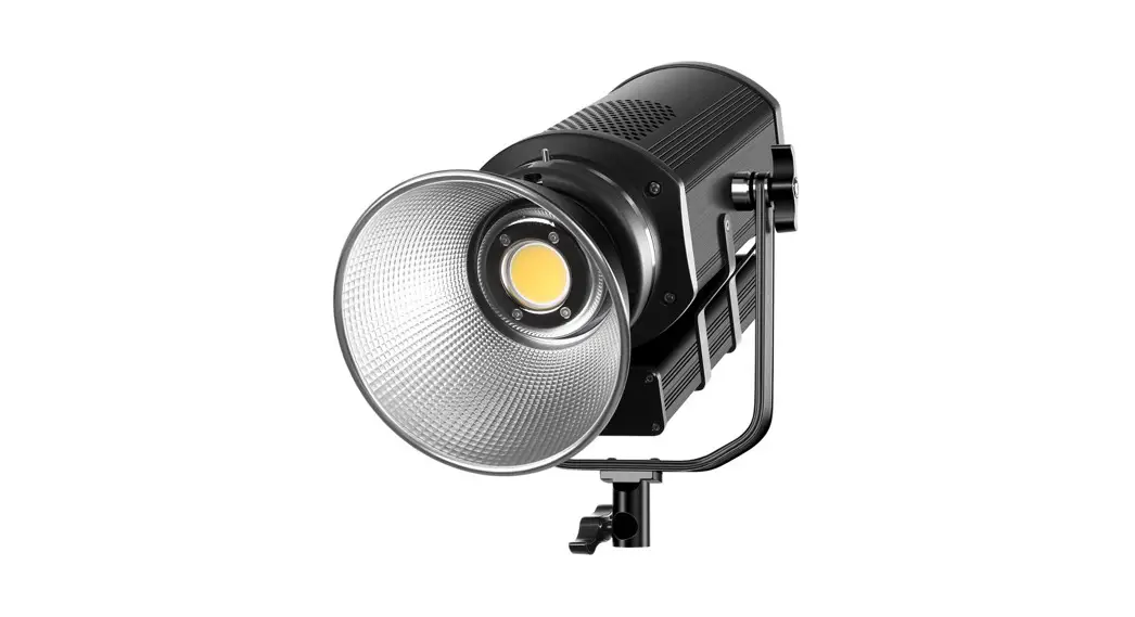 Gvmied Gvm-s300s Daylight Fresnel Video Light User Manual Gvmied Gvm-s300s Daylight Fresnel Video Light User Manual