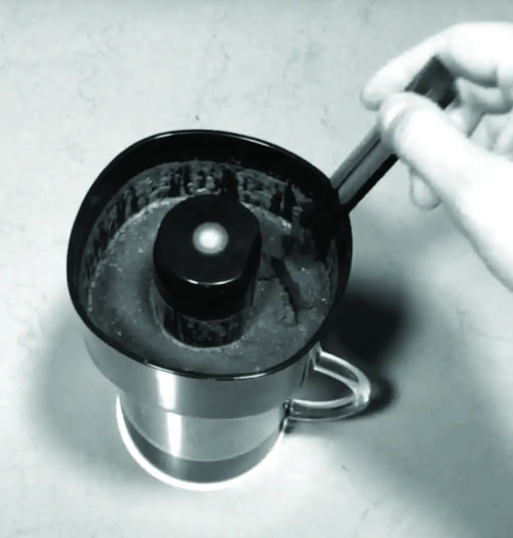 WILLIAMS SONOMA VacOne Air Coffee Brewer fig 2