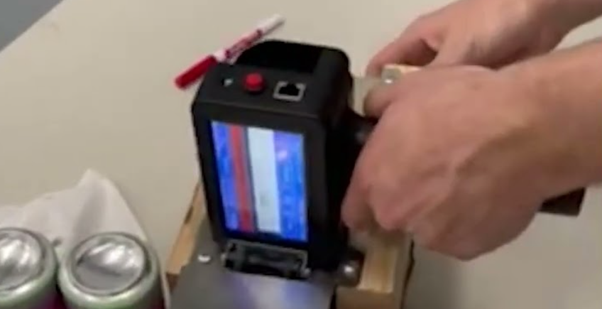 Sneed-jet Titan T6 Handheld Printer Installation Guide Sneed-jet Titan T6 Handheld Printer Installation Guide