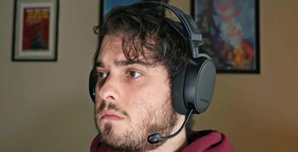 Steelseries Arctis 7 Plus Wireless Headphone User Guide