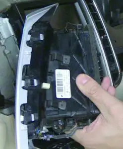 MeTra 95-9610B Car Dash Kit - DASH DISASSEMBLY Figure B